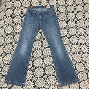 GAP 1969 long and lean stretch bootcut jeans distressed hems, ripped knee. Sz 8.